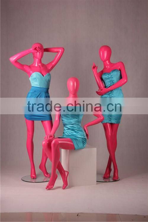 Christmas window display women mannequins with abstract face