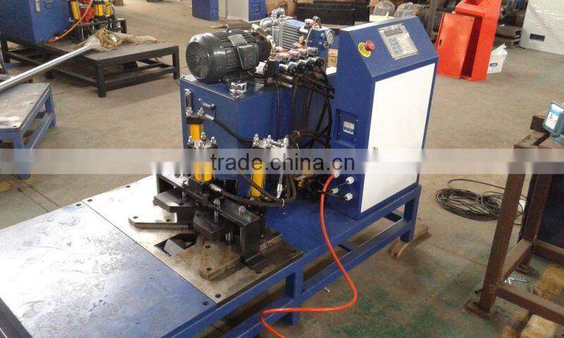 Hydraulic corner machine