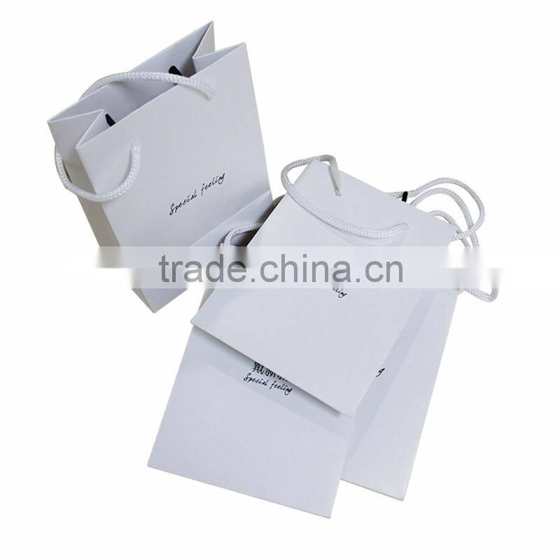 Pantone color china gift paper bag manufacturs