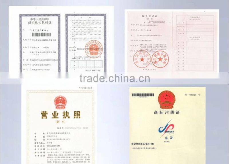 hot sales zinc alloy promotional football keychain/metal sports keychain gift