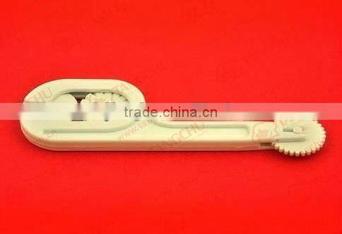 Cake Decoration tool- Embossing roll cutter
