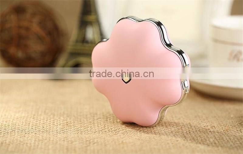 New USB Hand Po Clover Mini Challenge Po mobile power Security polymer rechargeable treasure