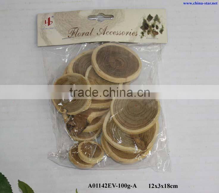 natural small wood chips decoration