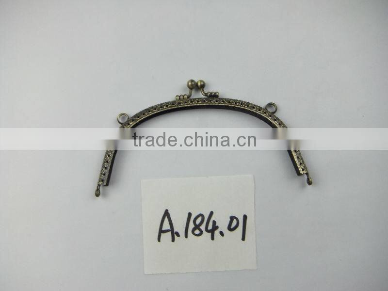2014 NEW!Wholesales Antique Brass Metal Sewing DIY Frame With Clasp Made In China