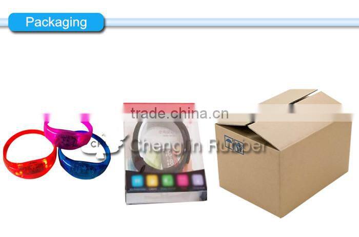 2015 cool led vibration sense wristband