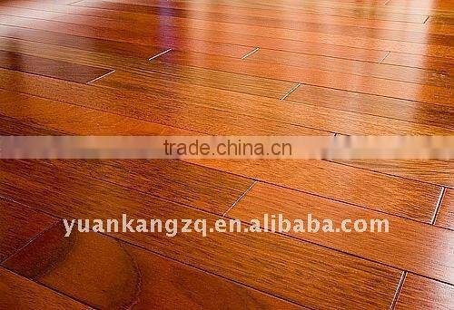Oak engineered wood flooring