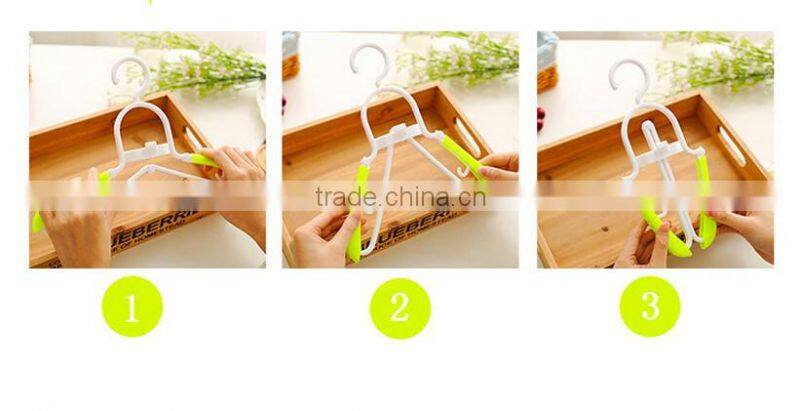 Magic Home Travel Portable Folding Plastic Clothes Hanger Shirt Drying Rack Hook