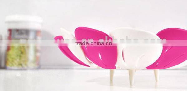 2016 Creative Peacock Folding Plastic Fruit Tray