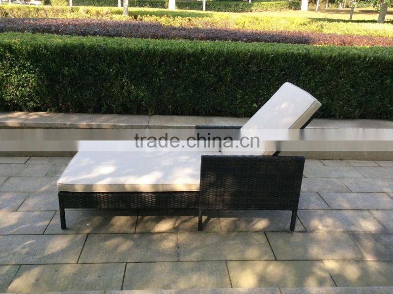 Outsunny Outdoor Patio Synthetic Rattan Wicker Chaise Lounge Chair Set w/ Side Table