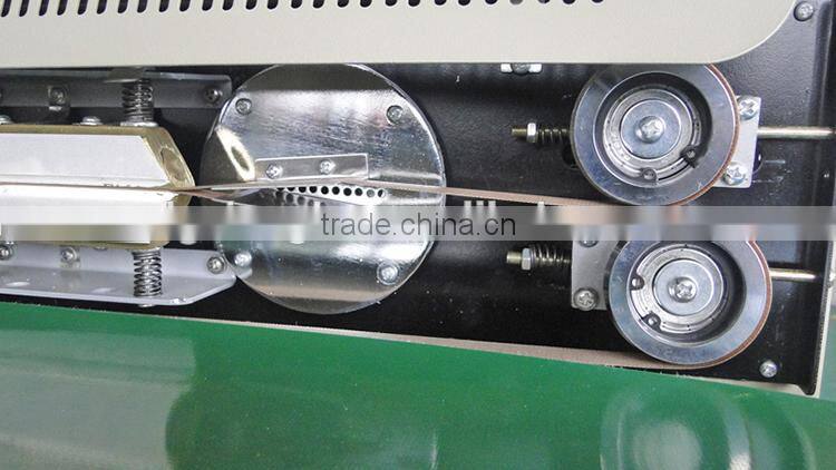 Air blow fill seal machine, sealing machine with air blowing