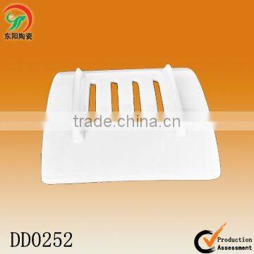 wholesale bathtub ceramic soap dish with custom design