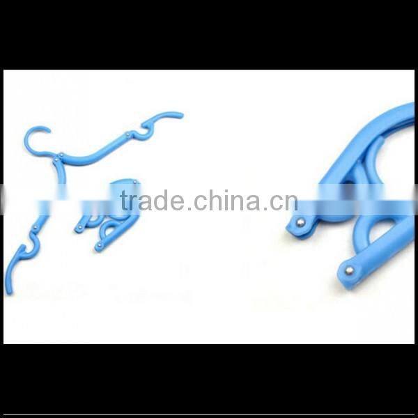 New Traveling Portable Foldable Fold Plastic Clothes Hanger Hook Drying Rack,custom plastic hanger manfuacturer
