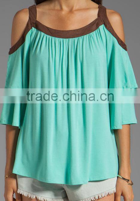 contrast color trim piper top