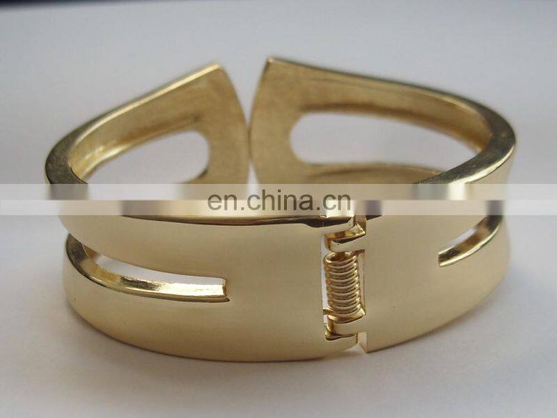 Low Price High Quality Custom Beautiful Bracelet/Hand Catenary