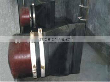 Flanged duckbill valve