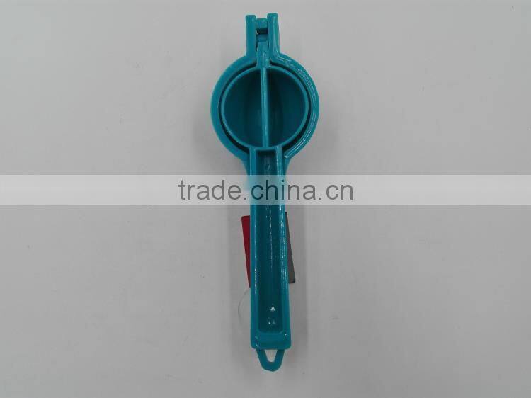 High quality plastic kitchen garlic press