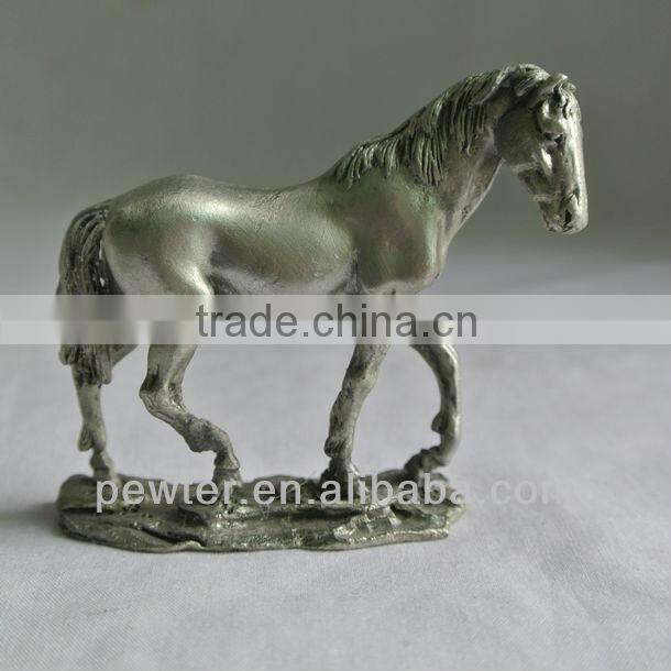 2013 new products metal horse figurine gift