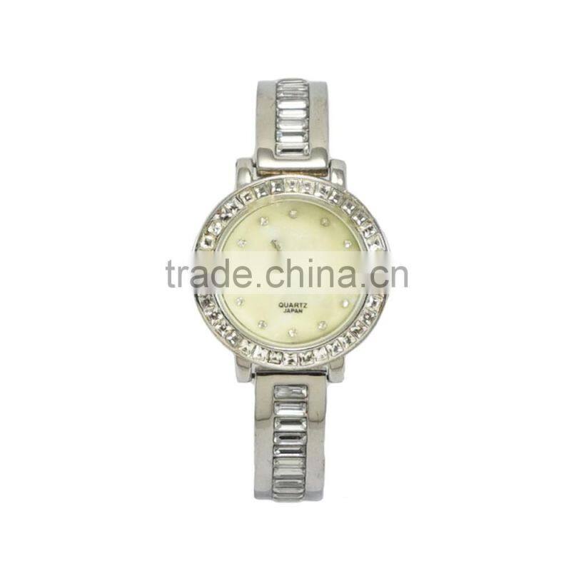 New models crystal and alloy watch women design quartz watch models