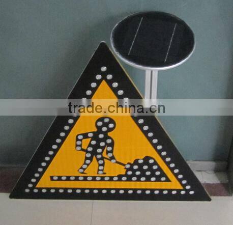 Road work solar powered traffic sign for construction