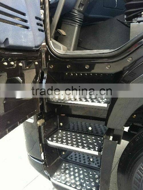 CHINA SINOTRUK 380HP HOWO A7 6X4 TRACTOR TRUCK