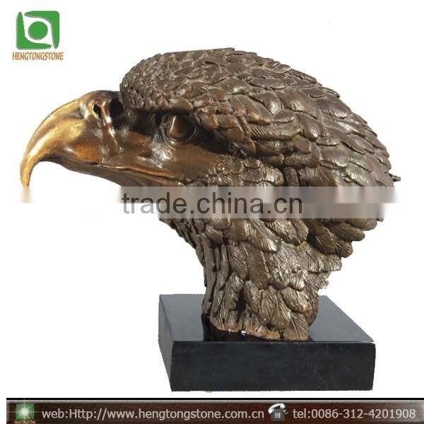 Black-eared Kite Head Statue