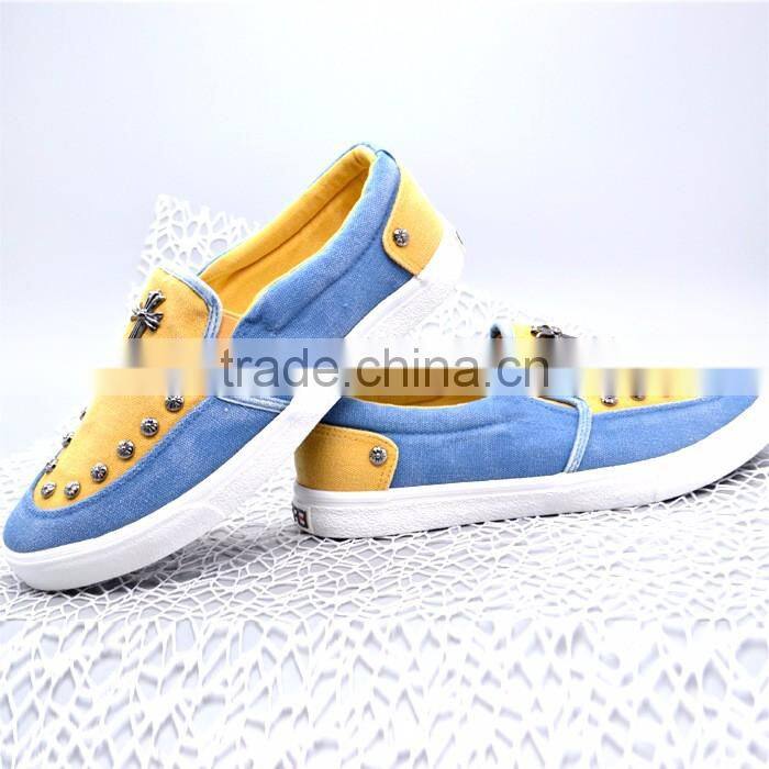 Comfortable design student fashion flat slip-on men canvas shoes with rivet