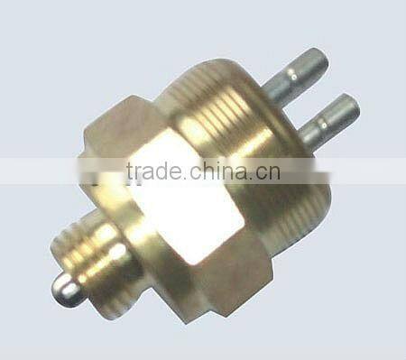 Reversing light switch