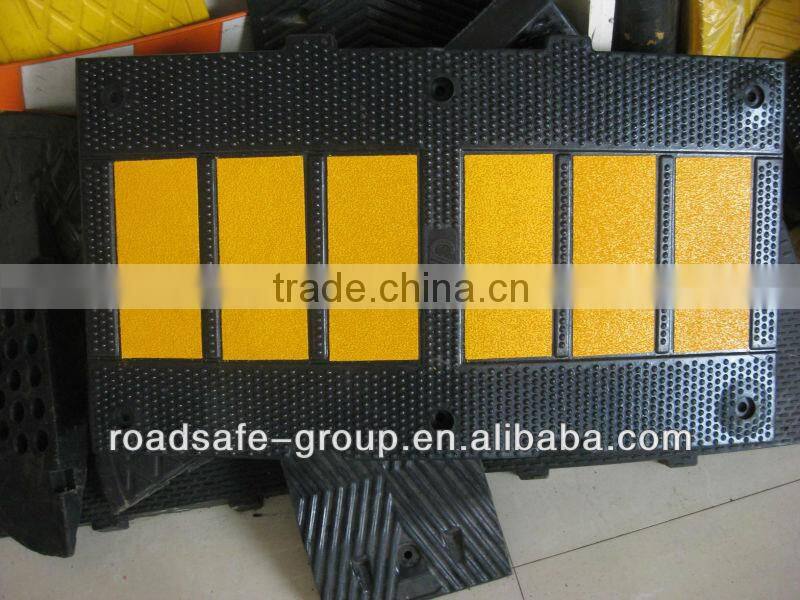 2014 heavy duty and best price rubber speed hump, road speed bump