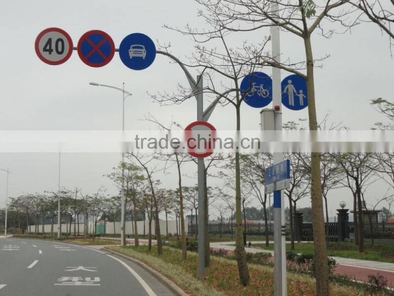 Widely Used Galvanized Steel Traffic Sign and Pole with Brackets