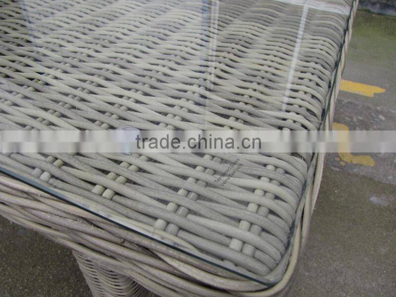 HIGH QUALITY CLASSIC RATTAN OUTDOOR FOLDING TABLE