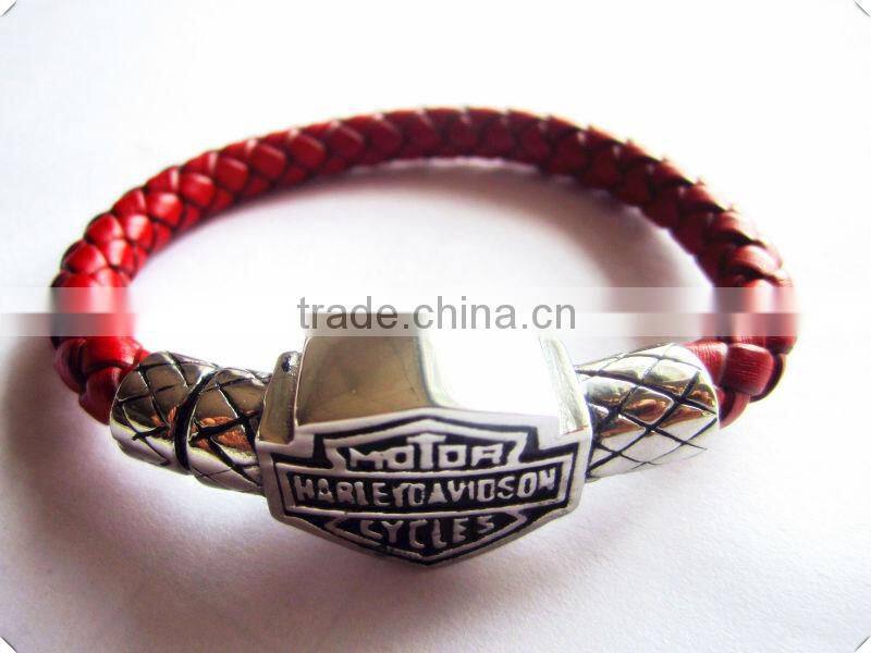 Stainless steel engraving clasp leather braided bracelet wholesale