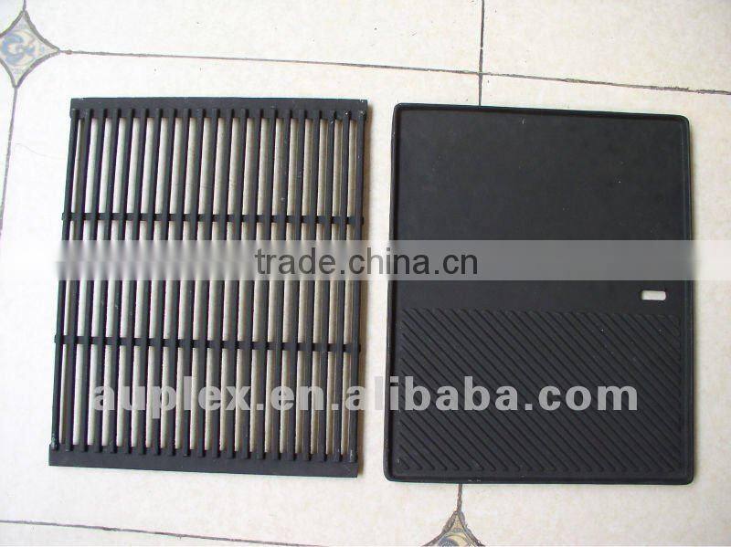 3 Stainless Steel Burners Gas BBQ Grill With Wooden Table CE Approved