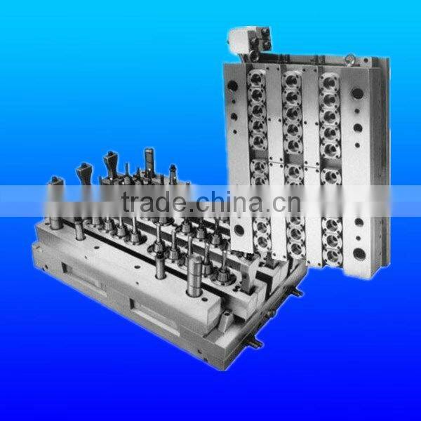 Plastic parts and plastic injection mold