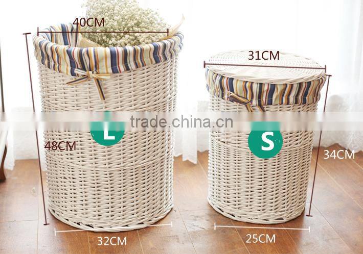 Large Wicker storage laundry basket