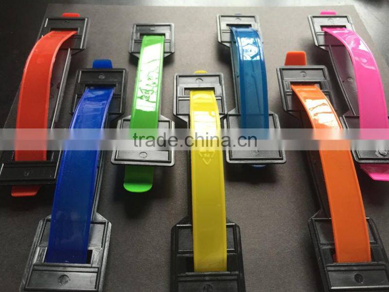 plastic handle buckles for Carrier Carton box, numB1
