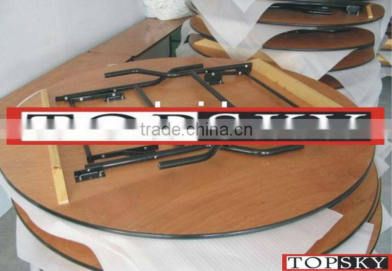 Wooden Banquet Round Table