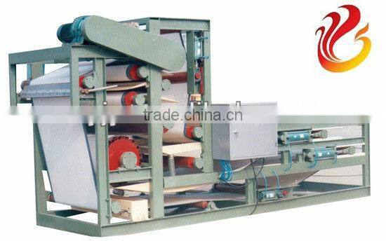 Sludge dewatering machine belt filter press
