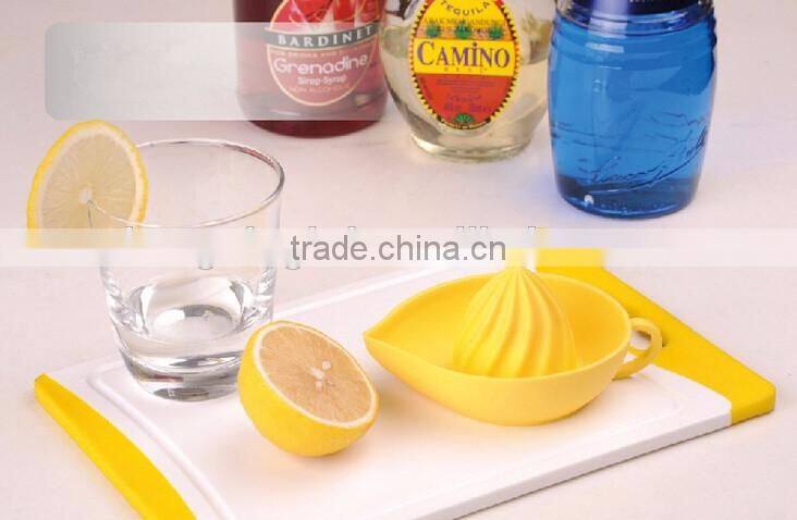 Silicone Manual Lemon Citrus Juicer