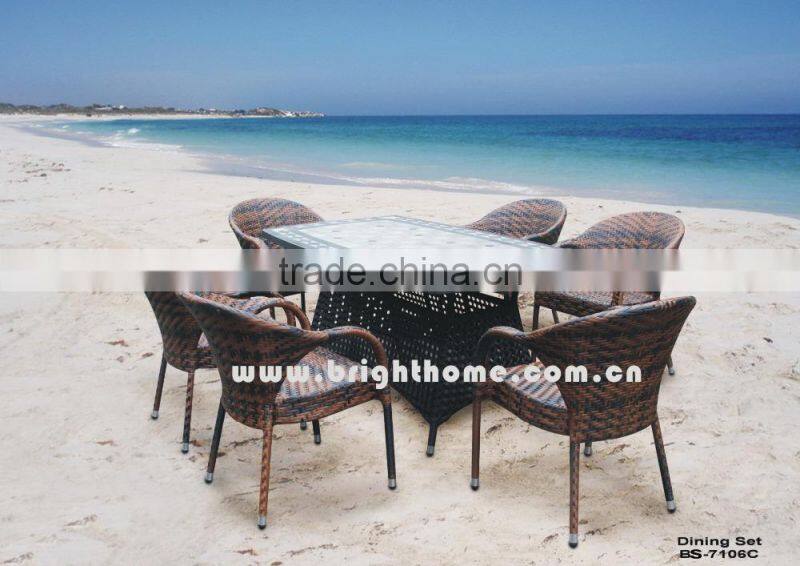 White Outdoor PE Rattan Dining Set for Outdoor with 6 Chairs