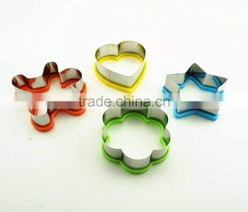 47082 Stainless Steel With Silicone Cover Cookie Cutter