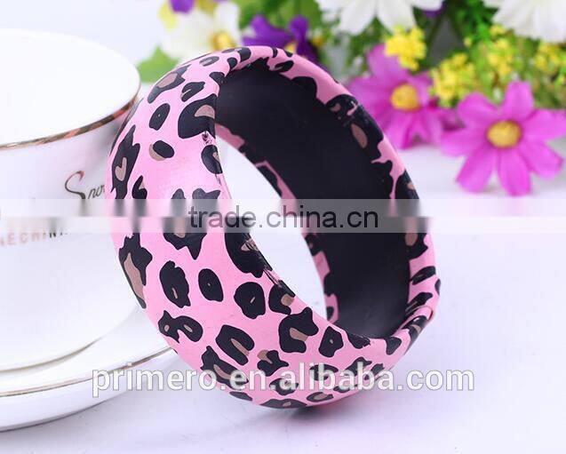 Wholesale Fashion Mixed Color Leopard Printed Wide Acrylic Resin Bangle