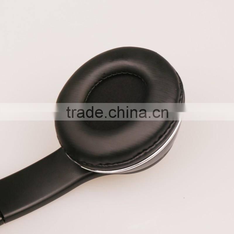 Multi Functional Cheap OEM Wireless Headphone with FM Radio