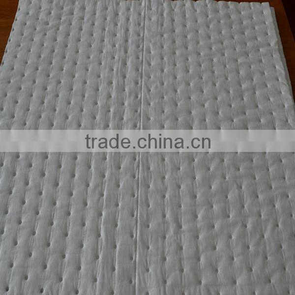 oil spill absorbent blanket/pad