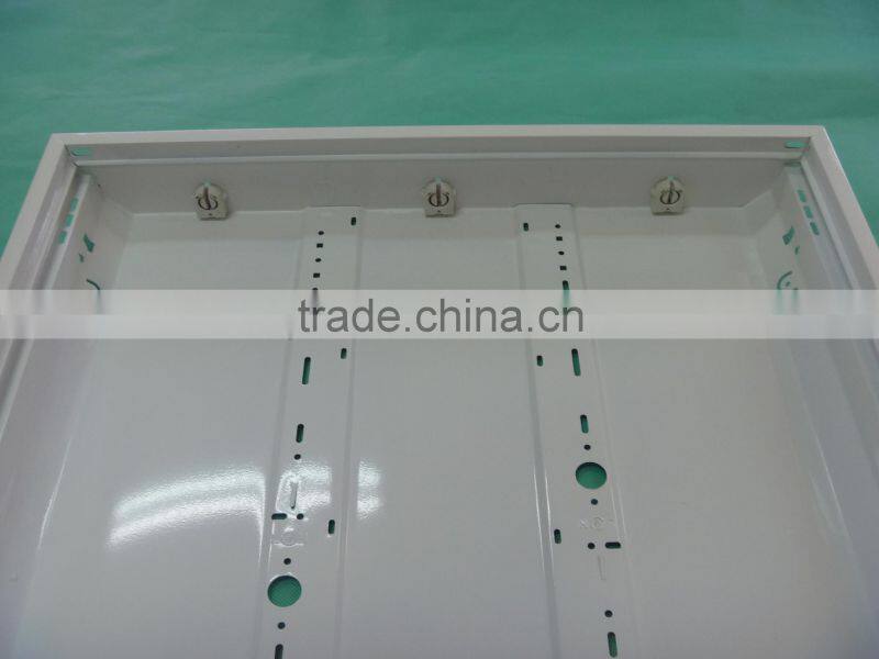 T8 prismatic diffuser LED lamp fixture