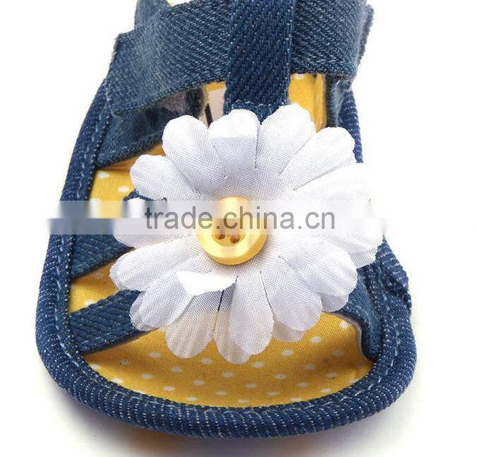 XIAOLIUBAO Beautiful flower design denim material soft sole baby girl sandals shoes