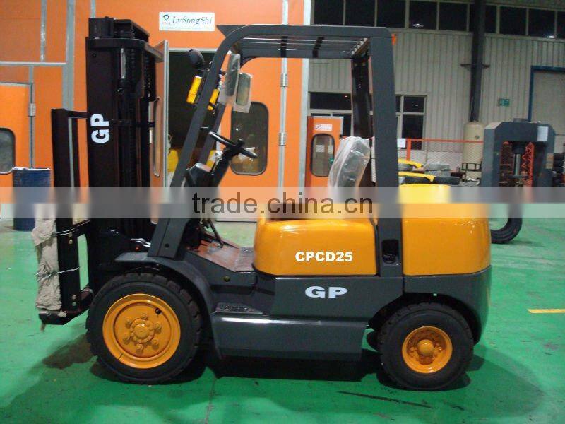 2.5 ton diesel forklift