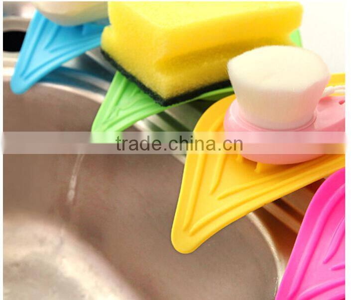 Q111 fashion household wholesale home east plastic shell soap dish