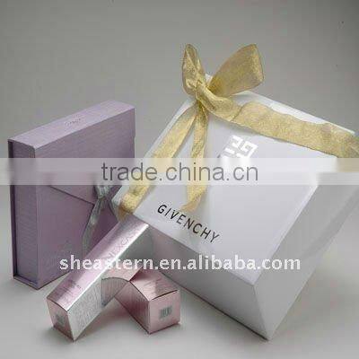 Customized paper box with ribbon