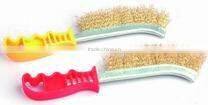 wire brush with plastic handle
