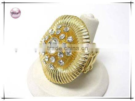 Crystal deco rouns metal flower stretch ring